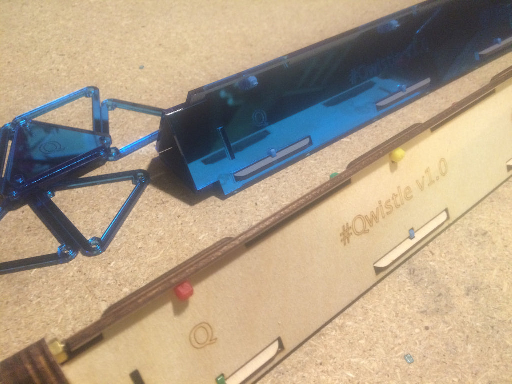 Qwistle 'Kist' carry case